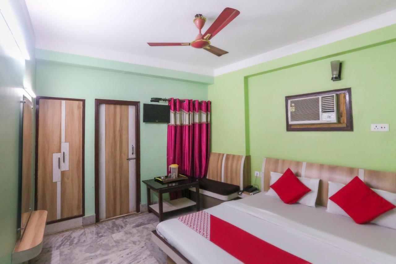 Oyo 60609 Hotel Tanushree Rampurhat Buitenkant foto